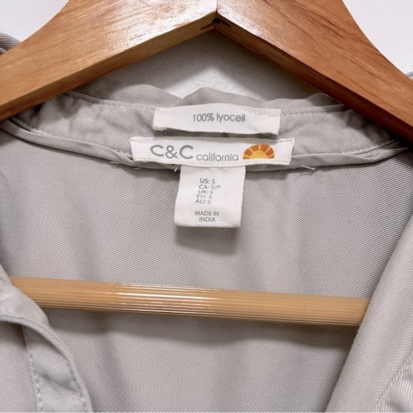 C&C California Long Sleeve 100% Lyocell Button Down Shirt Size Small - Picture 3 of 8